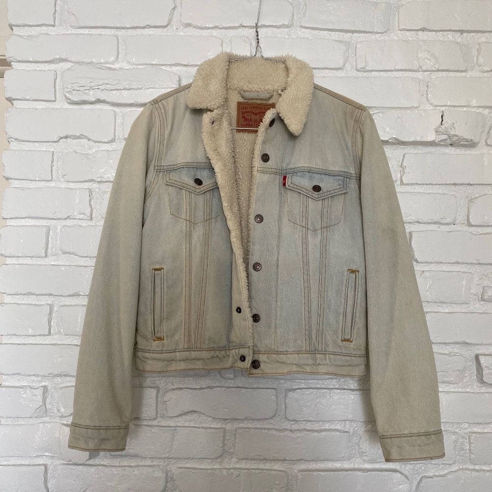Levi’s Sherpa Lined Original Trucker Light Wash Denim Jacket